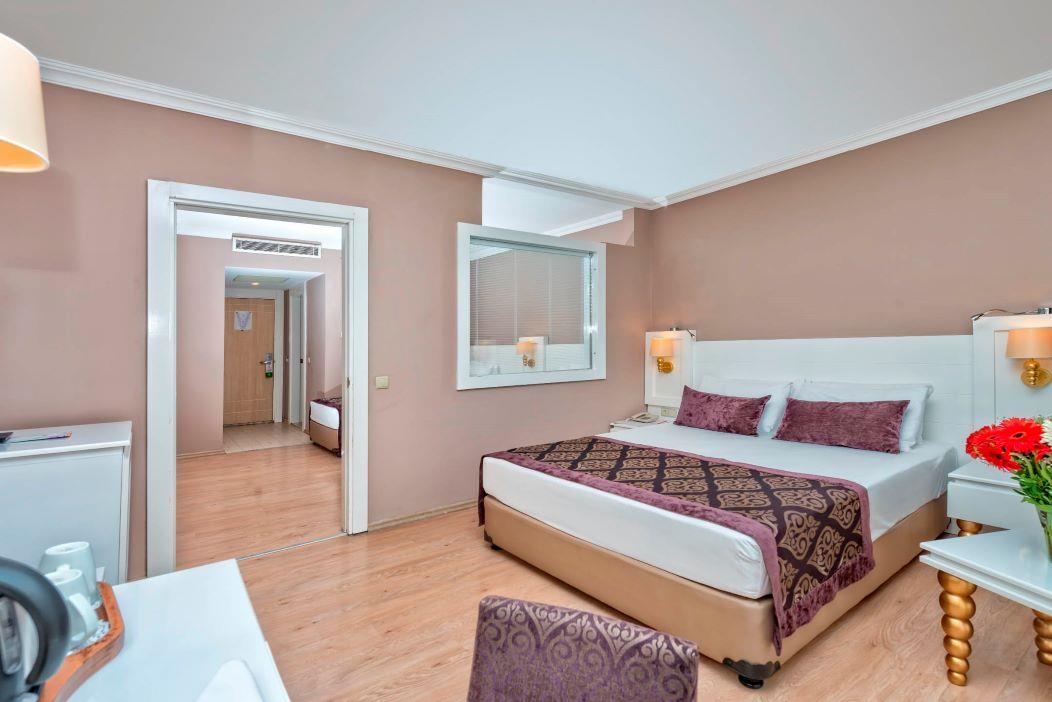 En az 2 yetişkin, En fazla 3 yetişkin veya 2 yetişkin + 2 çocuk.