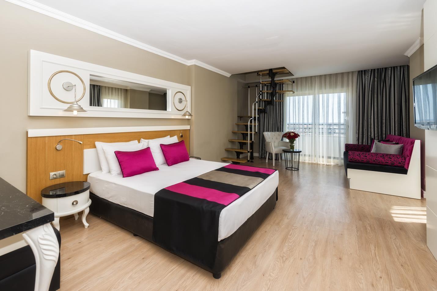 En az 2 yetişkin, En fazla 2 yetişkin + 2 çocuk.