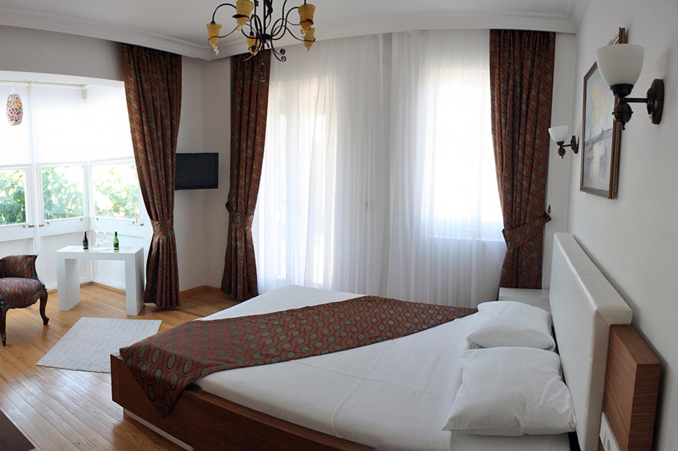 En fazla 2 yetişkin.