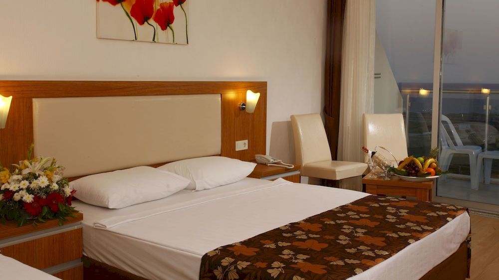 En fazla 3 yetişkin + 1 çocuk veya 2 yetişkin + 2 çocuk.