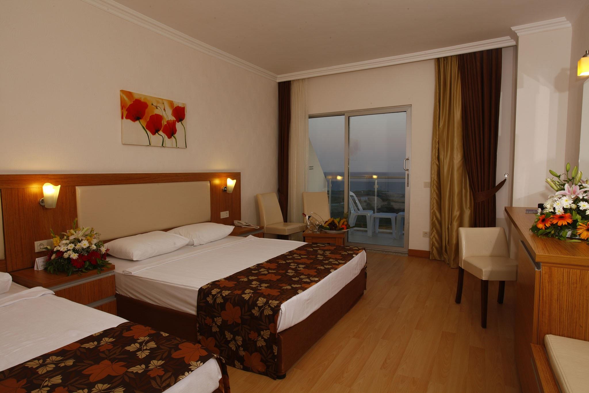 En az 2 yetişkin, En fazla 2 yetişkin + 2 çocuk.