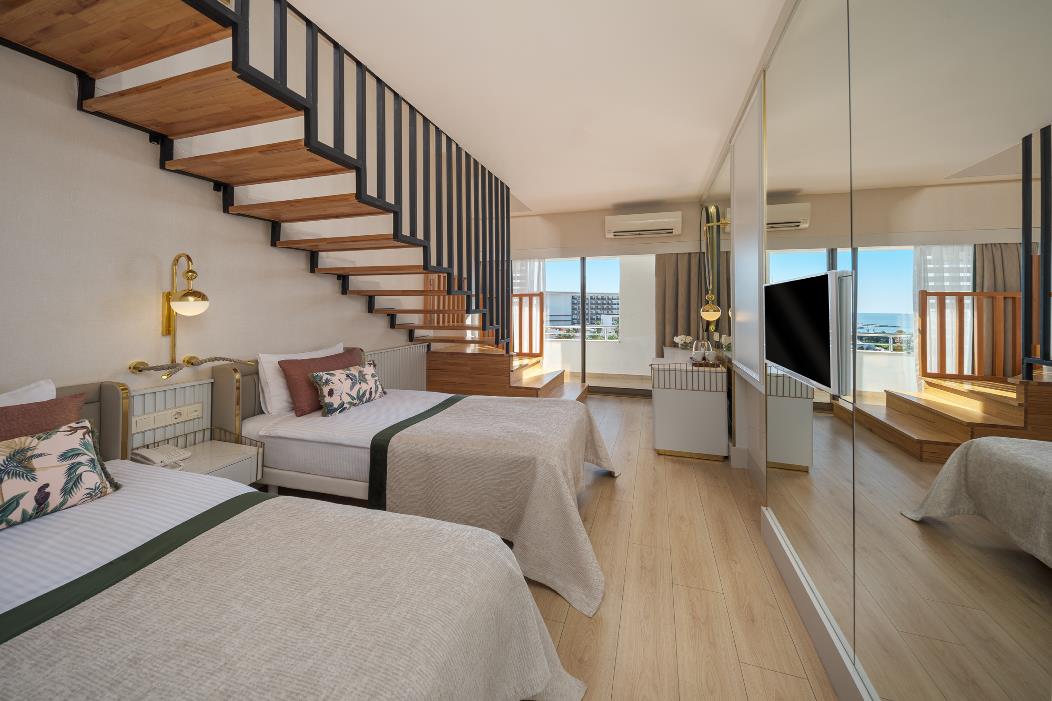 En az 2 yetişkin, En fazla 4 yetişkin veya 3 yetişkin + 1 çocuk.