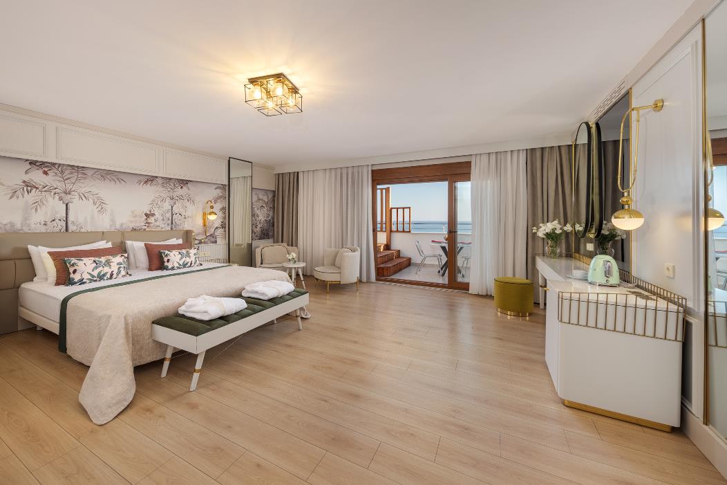 En az 2 yetişkin, En fazla 4 yetişkin veya 3 yetişkin + 1 çocuk.