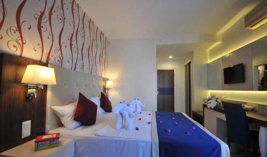 En fazla 3 yetişkin veya 2 yetişkin + 1 çocuk.