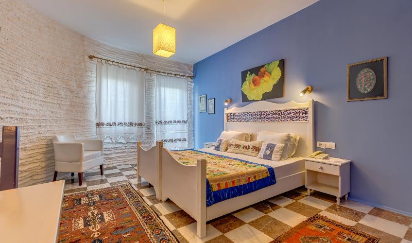 En fazla 2 yetişkin.