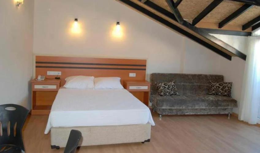 En az 2 yetişkin, En fazla 4 yetişkin + 1 bebek (0-2 yaş).