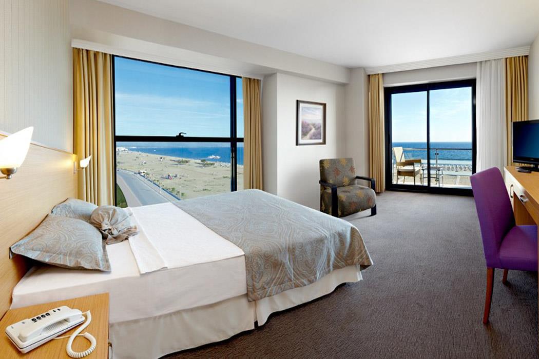 En fazla 2 yetişkin + 1 çocuk veya 1 yetişkin + 1 çocuk.