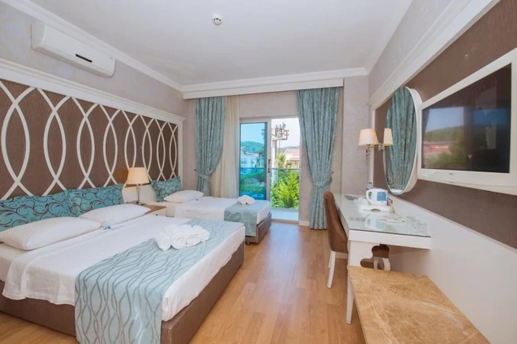 En fazla 3 yetişkin veya 2 yetişkin + 1 çocuk.