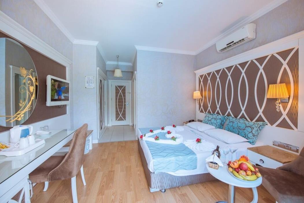 En az 2 yetişkin, En fazla 2 yetişkin.