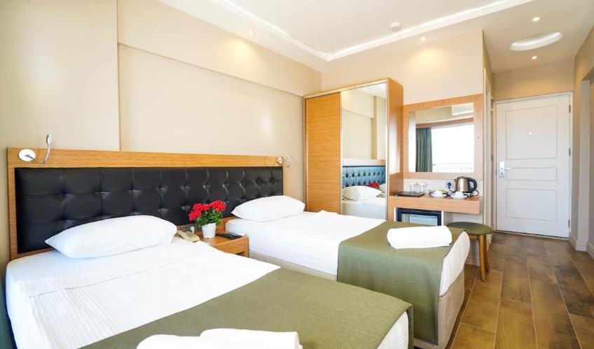 En fazla 2 yetişkin.