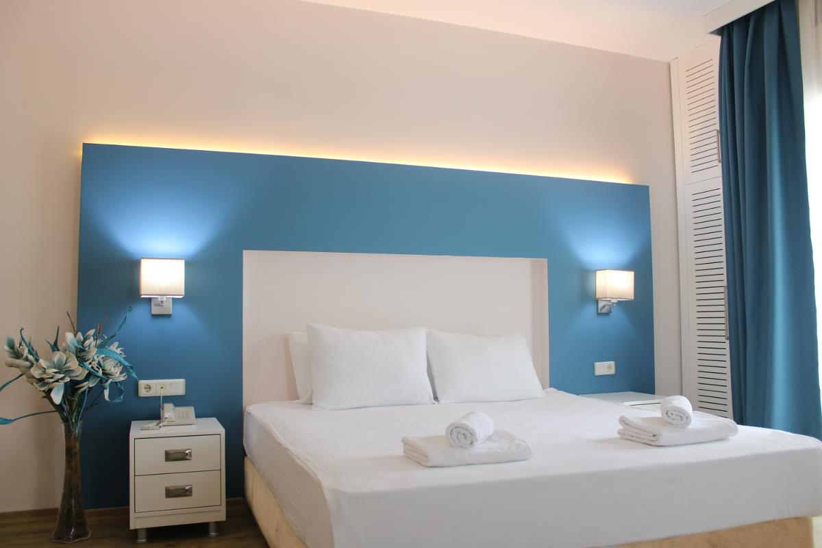 En fazla 2 yetişkin.