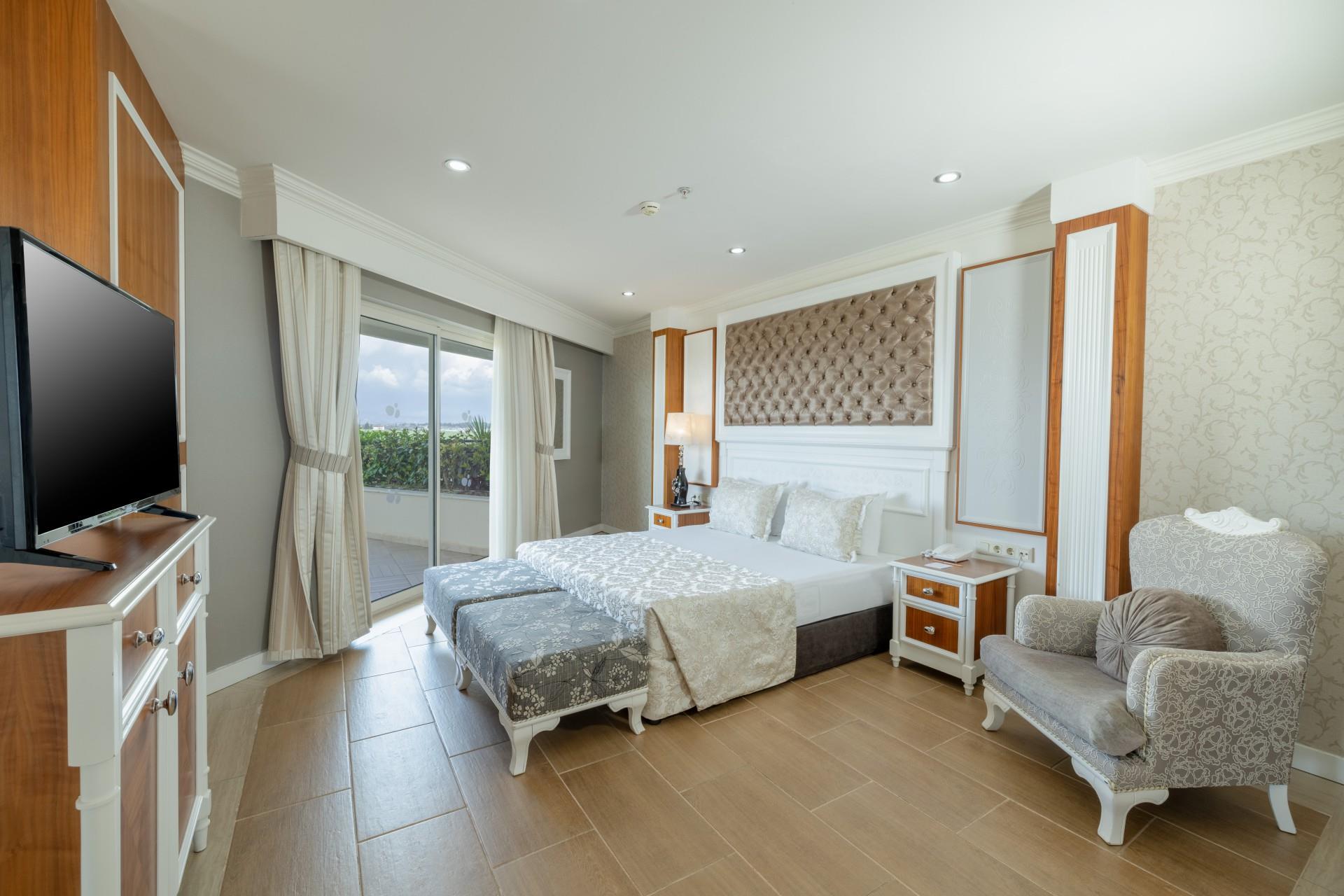 En fazla 2 yetişkin + 1 çocuk veya 1 yetişkin + 1 çocuk.