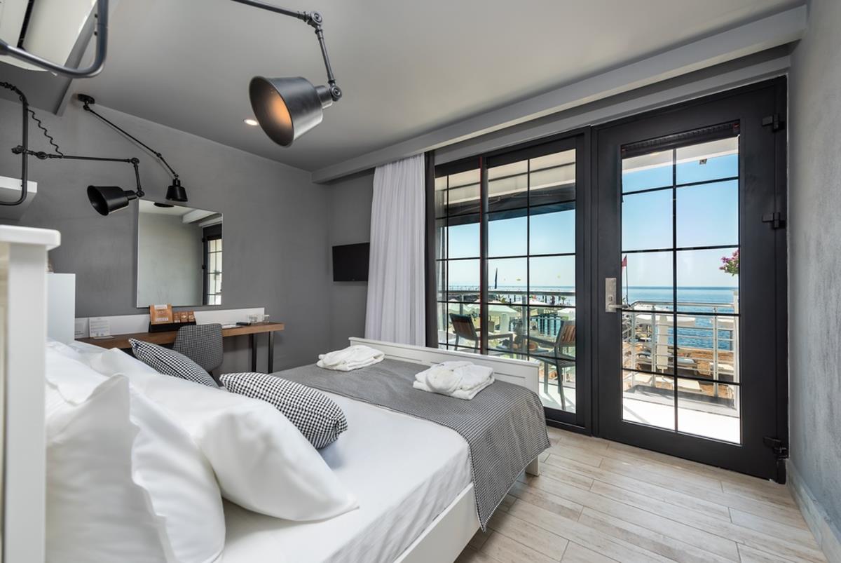 En az 2 yetişkin, En fazla 2 yetişkin.