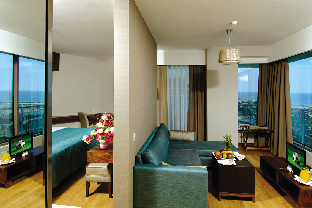 En az 2 yetişkin, En fazla 2 yetişkin.