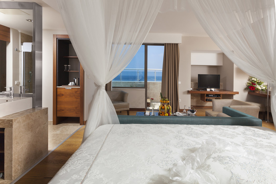 En az 2 yetişkin, En fazla 2 yetişkin.