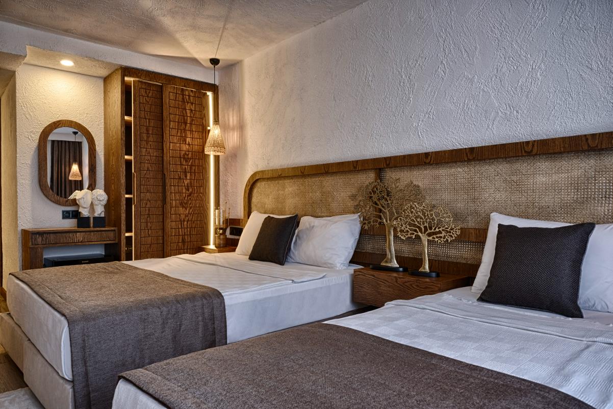 En fazla 3 yetişkin veya 2 yetişkin + 2 çocuk.