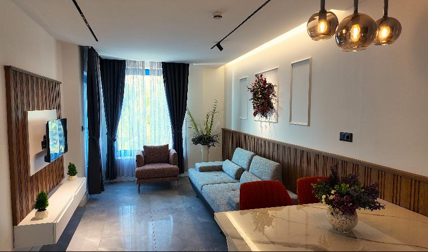 En az 2 yetişkin, En fazla 2 yetişkin.