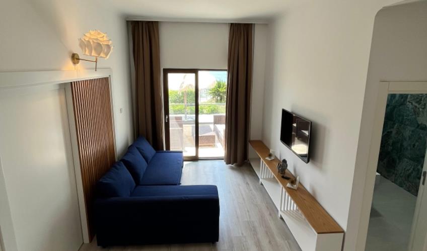 En fazla 3 yetişkin + 2 çocuk + 1 bebek (0-2 yaş) veya 2 yetişkin + 2 çocuk + 1 bebek (0-2 yaş).