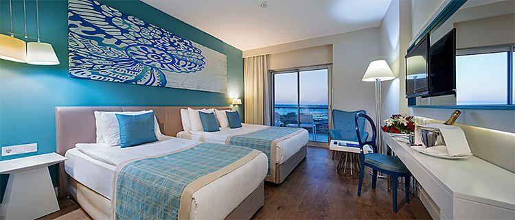 En fazla 3 yetişkin veya 2 yetişkin + 1 çocuk.