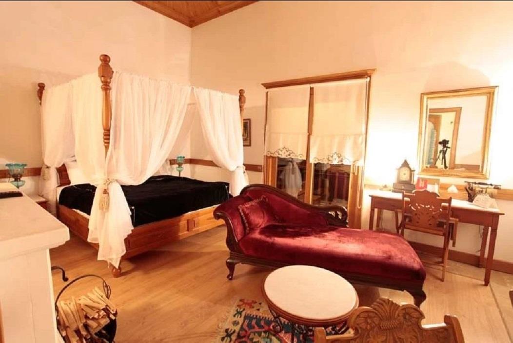 En fazla 2 yetişkin.