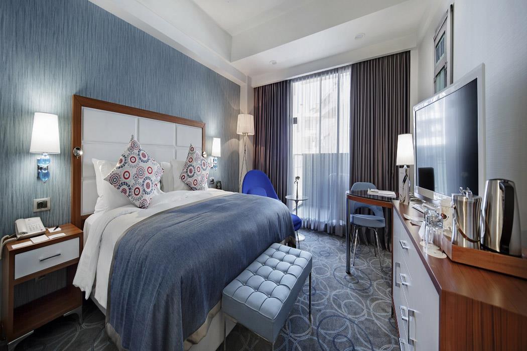 En fazla 2 yetişkin.