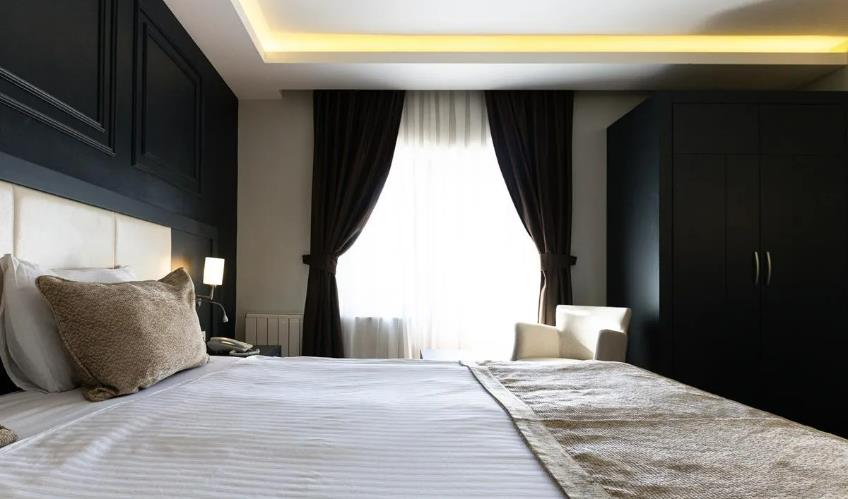 En fazla 2 yetişkin.