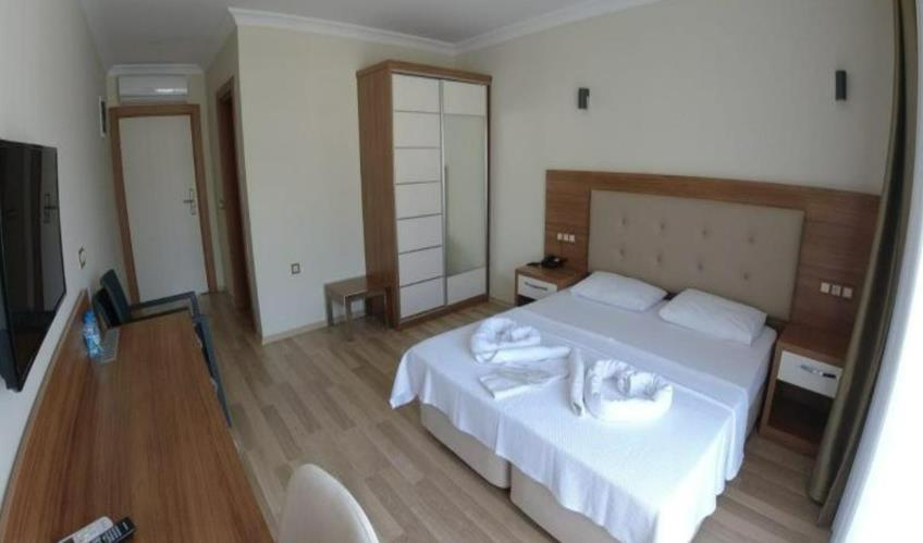 En fazla 2 yetişkin.