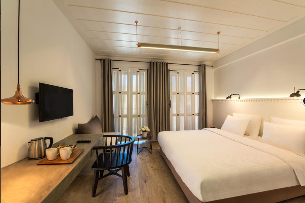 En fazla 2 yetişkin.