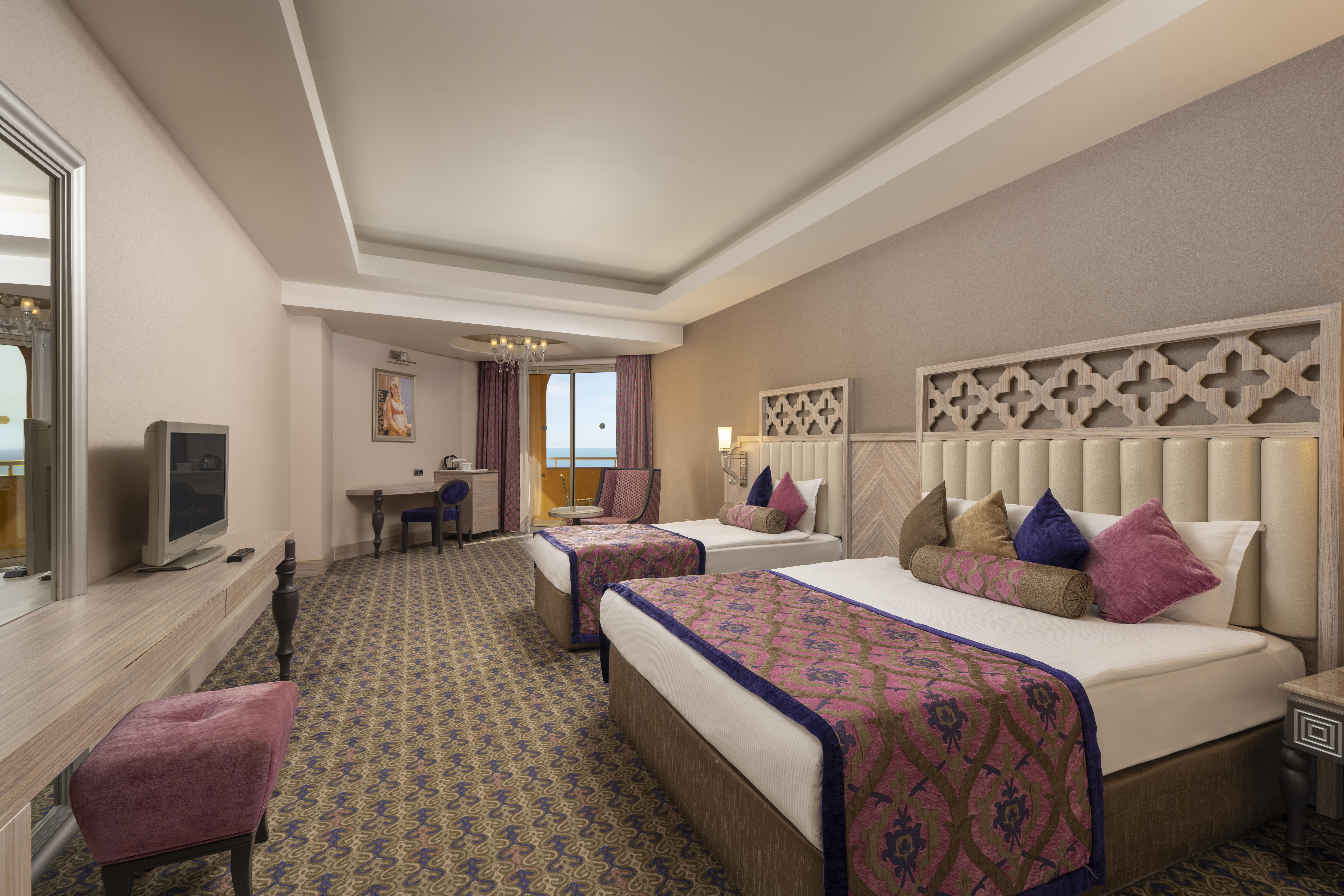 En fazla 3 yetişkin + 1 çocuk veya 2 yetişkin + 2 çocuk.