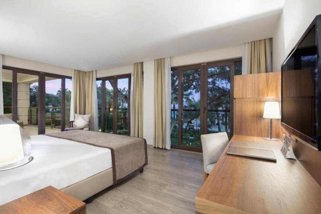 En az 3 yetişkin, En fazla 6 yetişkin veya 5 yetişkin + 1 çocuk.