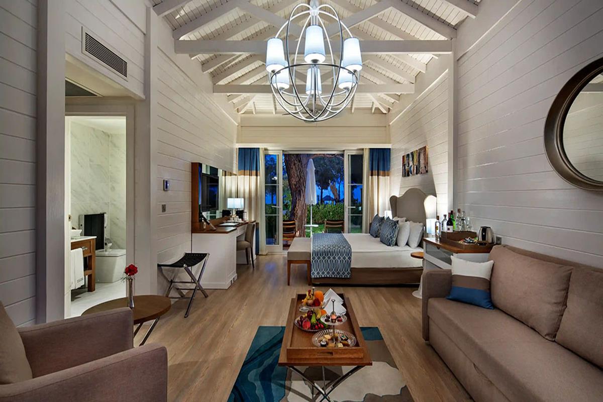 En fazla 3 yetişkin veya 2 yetişkin + 2 çocuk.