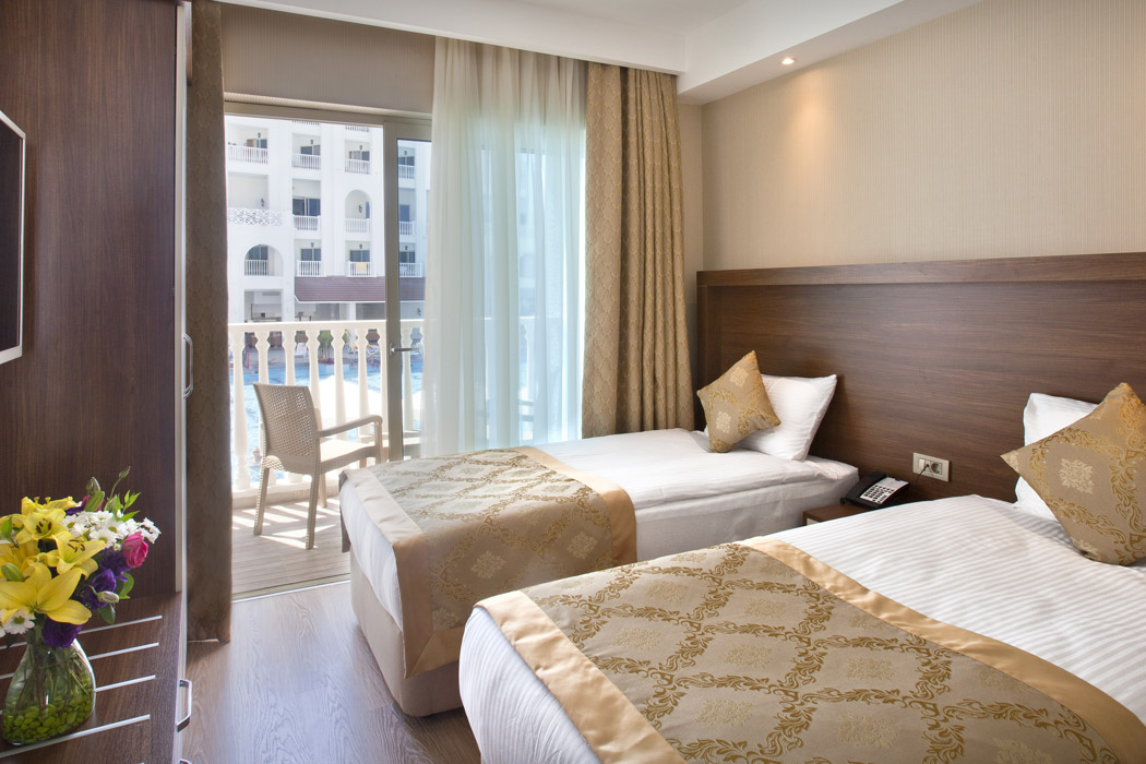 En fazla 3 yetişkin veya 2 yetişkin + 2 çocuk.