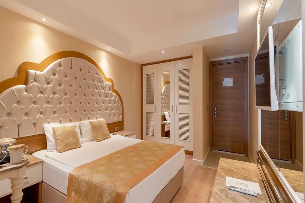 En fazla 2 yetişkin + 1 çocuk veya 1 yetişkin + 1 çocuk.