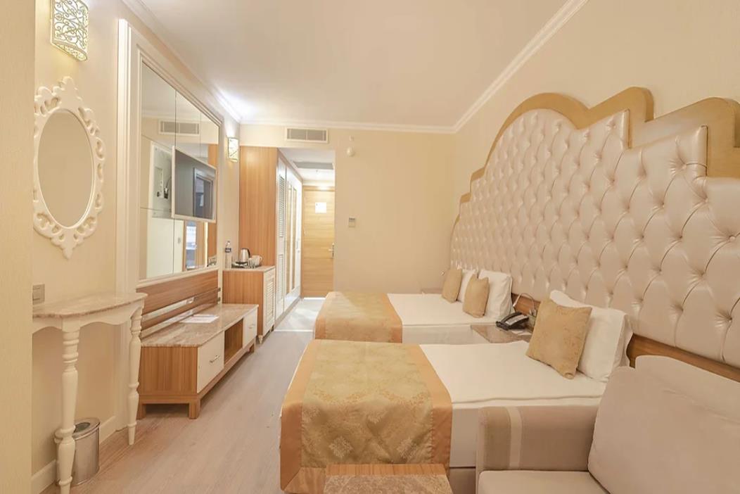 En fazla 3 yetişkin veya 2 yetişkin + 2 çocuk.