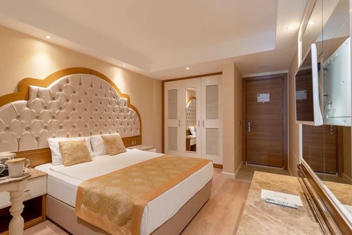 En fazla 2 yetişkin + 1 çocuk veya 1 yetişkin + 1 çocuk.