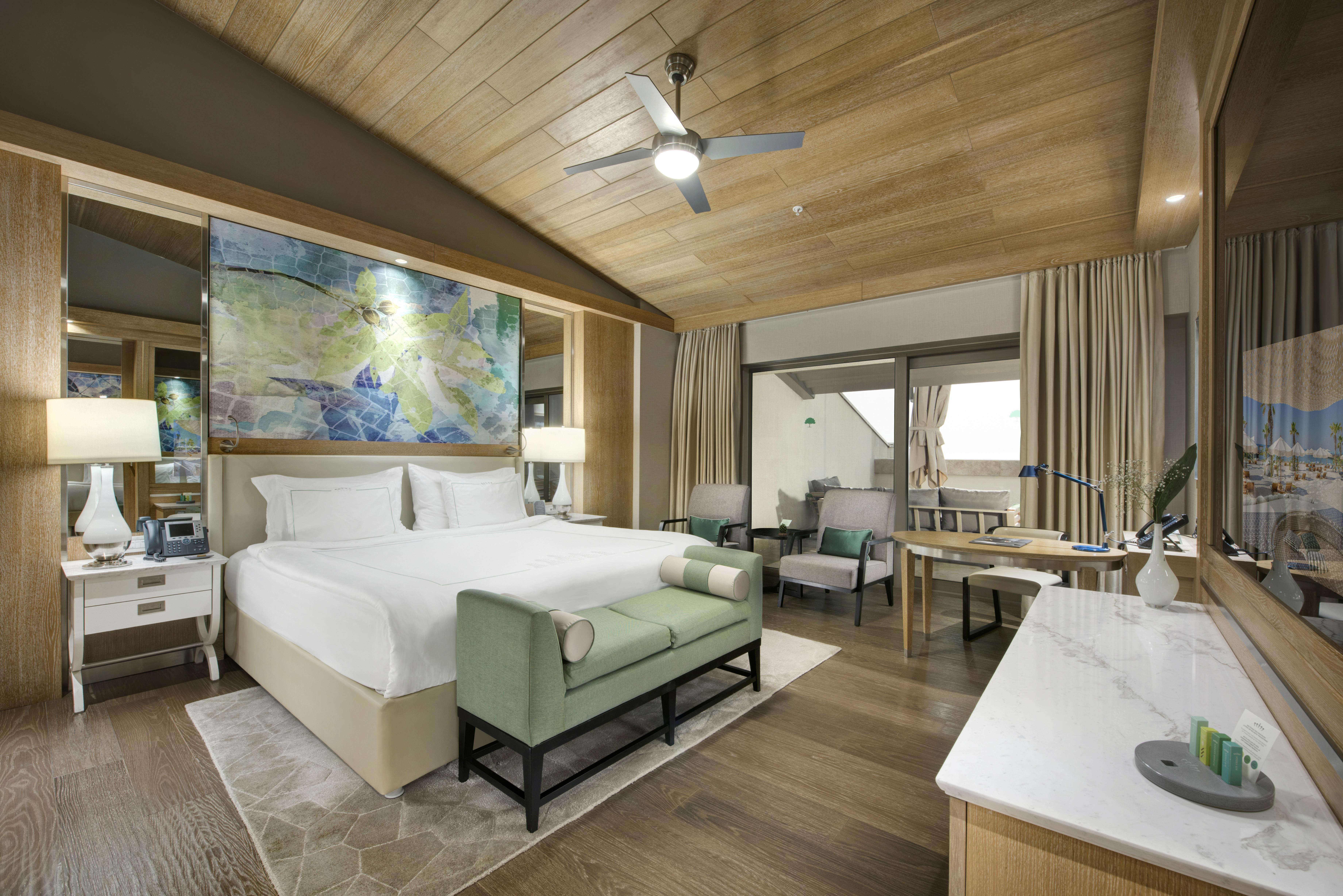 En az 2 yetişkin, En fazla 3 yetişkin + 1 çocuk veya 2 yetişkin + 2 çocuk.