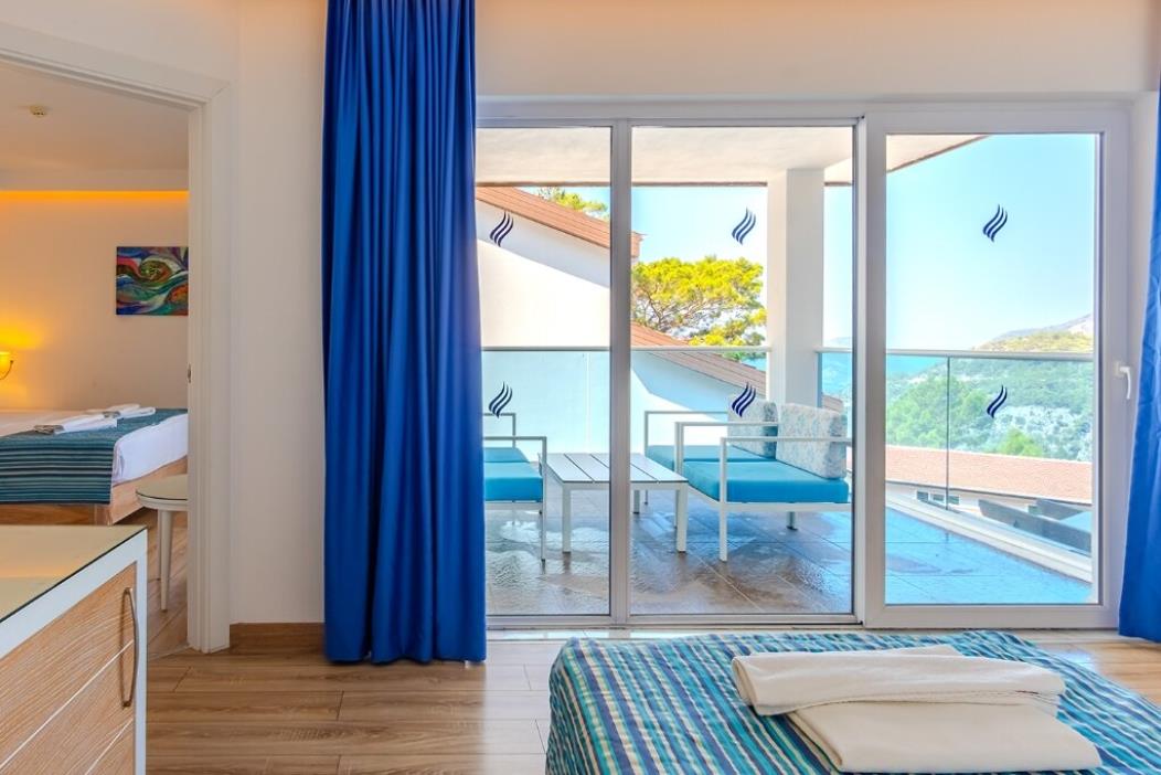 En fazla 2 yetişkin.