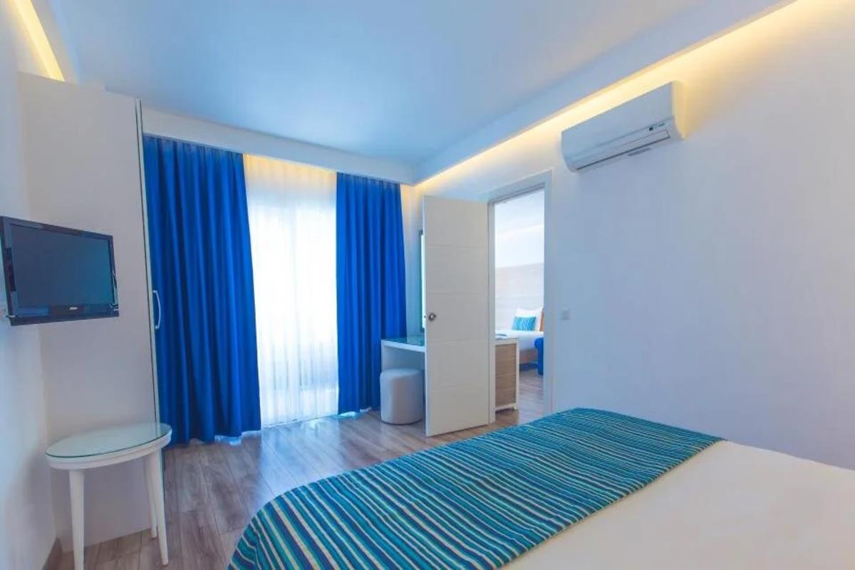 En az 2 yetişkin, En fazla 4 yetişkin veya 3 yetişkin + 1 çocuk.