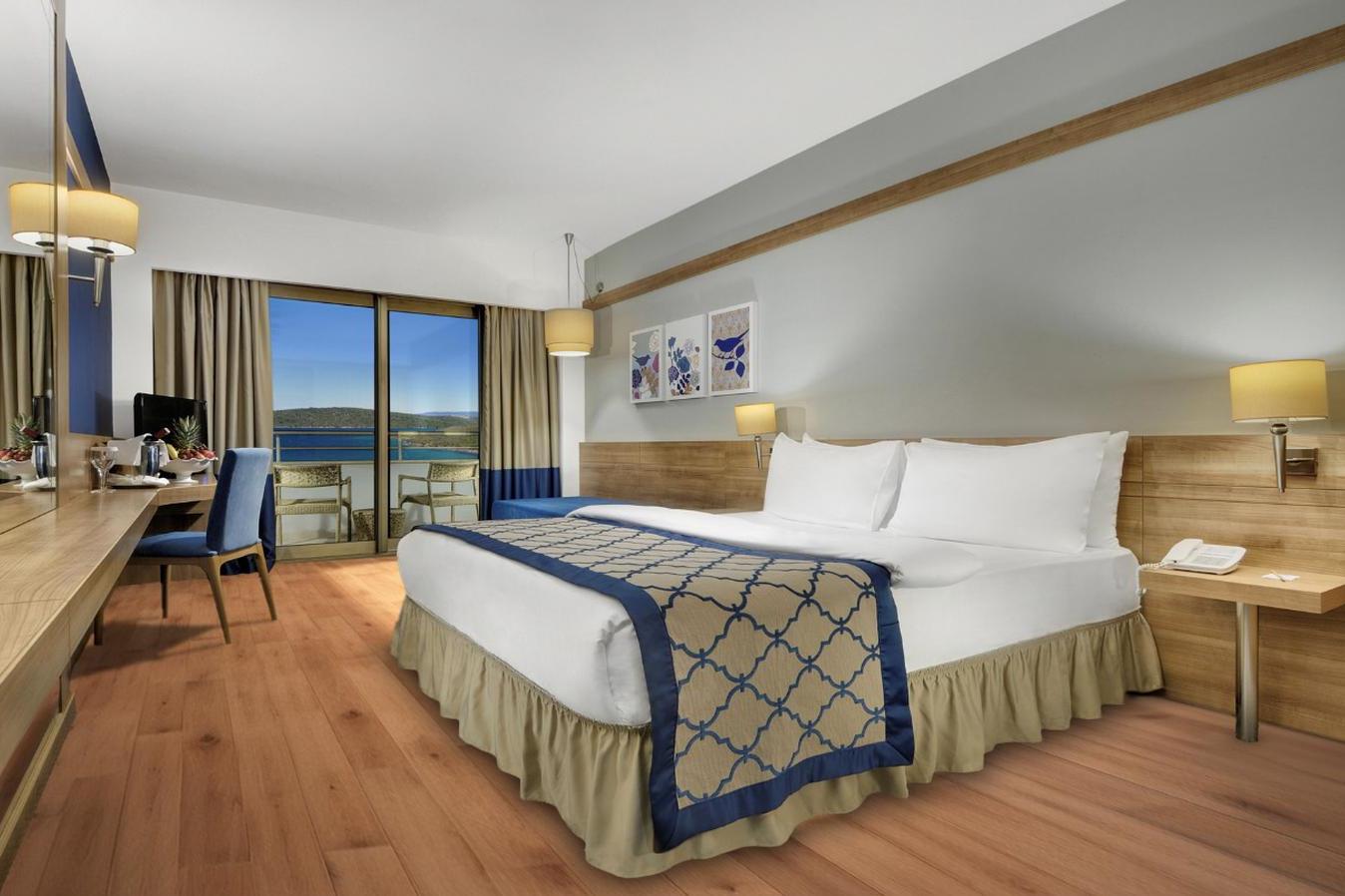 En fazla 3 yetişkin veya 2 yetişkin + 1 çocuk.