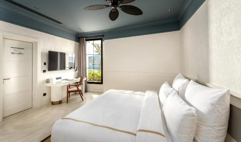 En fazla 4 yetişkin.