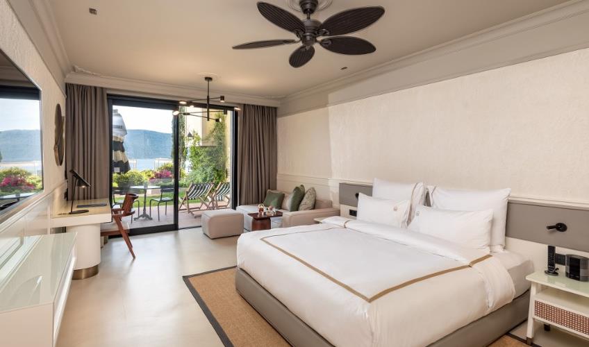 En fazla 2 yetişkin.