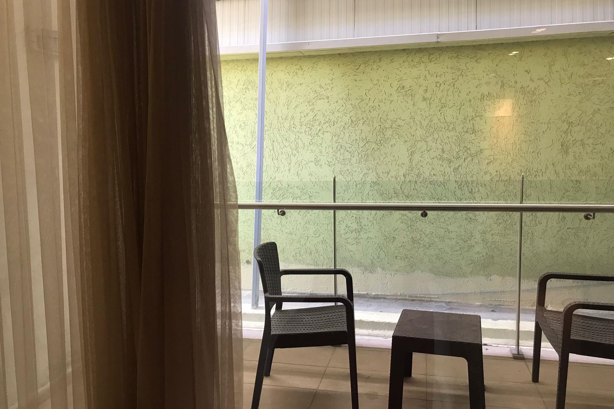 En fazla 2 yetişkin.