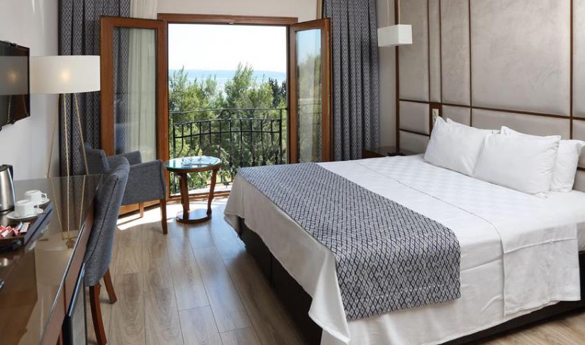 En fazla 2 yetişkin.