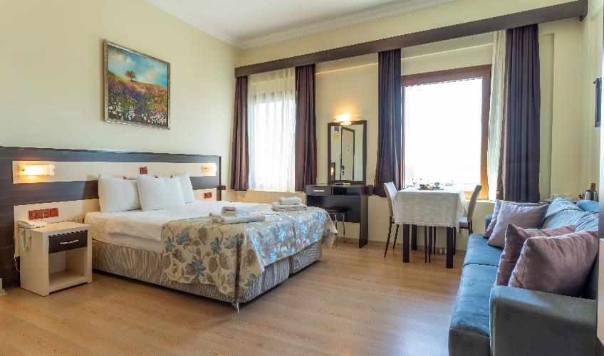 En az 2 yetişkin, En fazla 2 yetişkin.