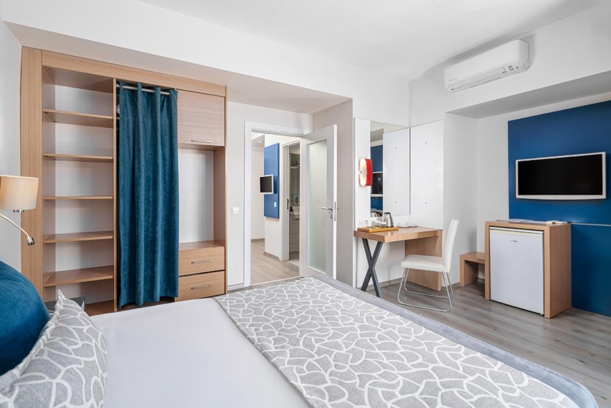 En az 2 yetişkin, En fazla 4 yetişkin veya 3 yetişkin + 2 çocuk.