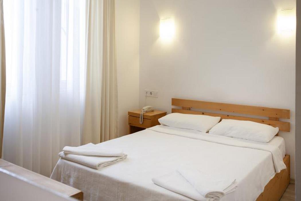 En fazla 2 yetişkin.