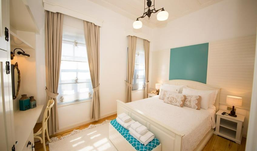 En fazla 4 yetişkin.