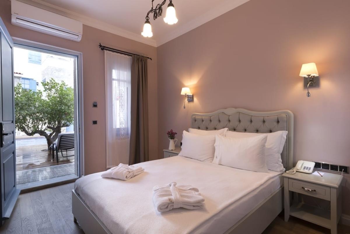 En fazla 2 yetişkin.