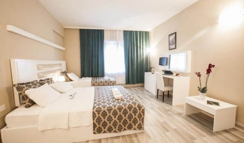 En fazla 2 yetişkin veya 1 yetişkin + 1 çocuk.