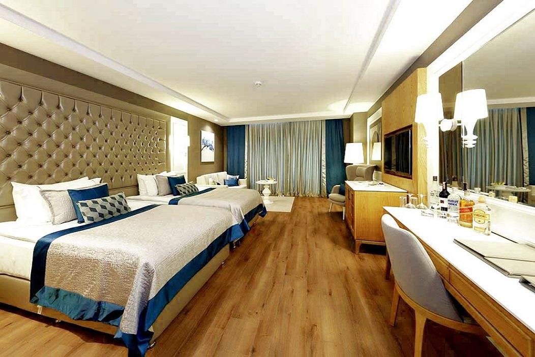 En fazla 3 yetişkin + 1 çocuk veya 2 yetişkin + 2 çocuk.